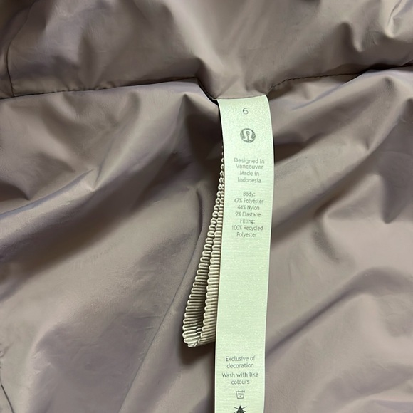 Lululemon Light Purple Cropped Hooded Insulated Wrap Jacket (Color: Orbit) - Picture 3 of 6